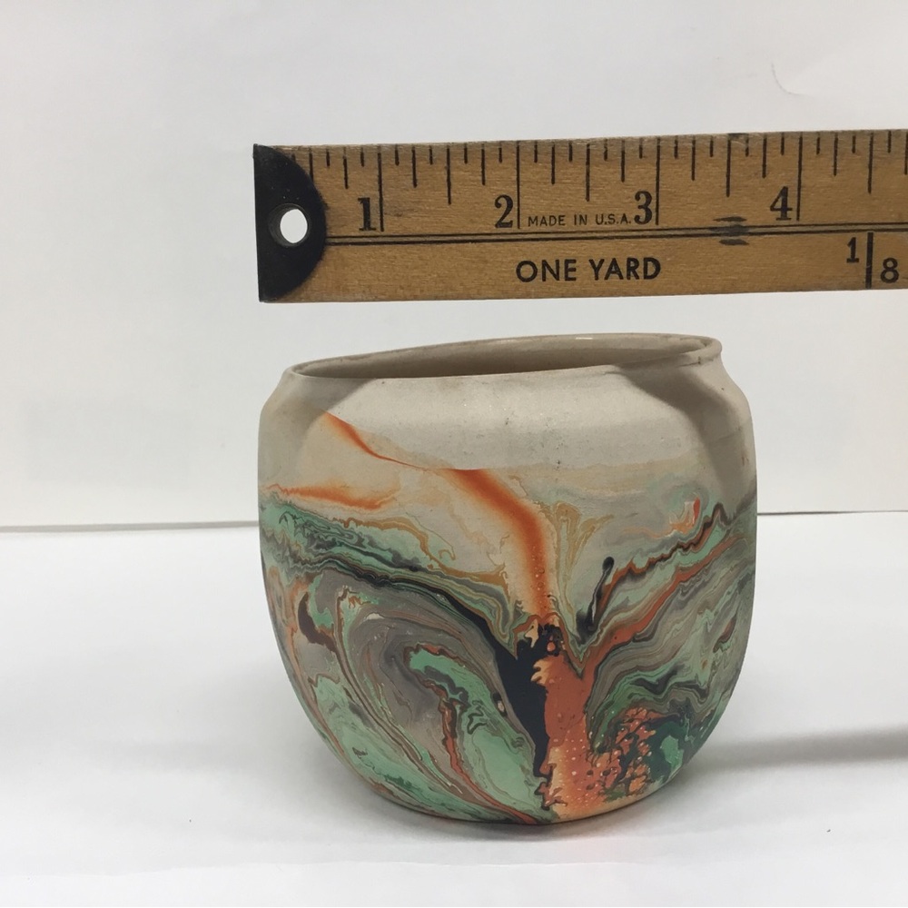 Nemadji Handcrafted Pottery Bowl - Picture 3 of 5